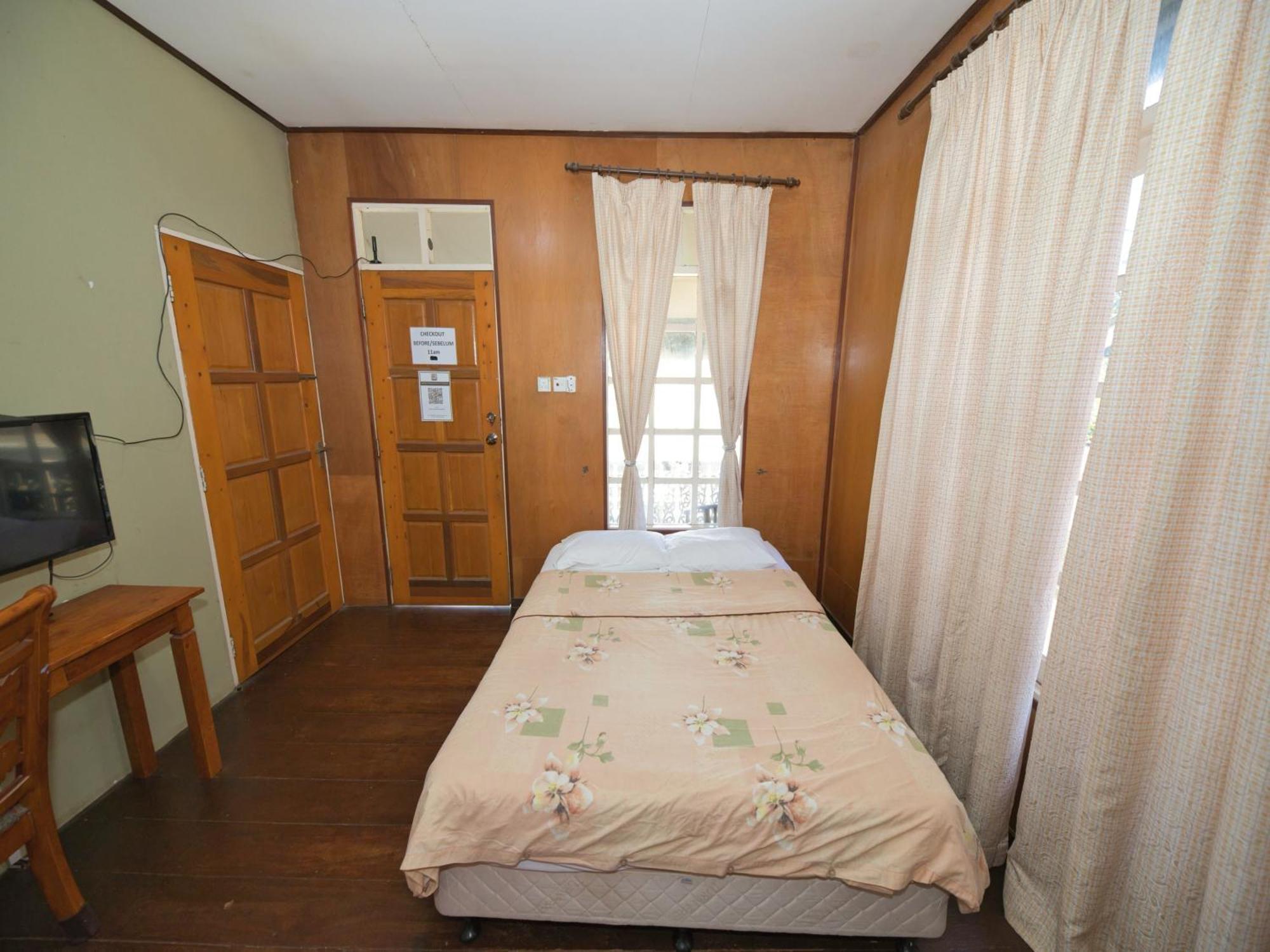 Oyo 90968 Teratak Samuderakita, Chalet & Guesthouse Kampong Gong Badak Exterior photo