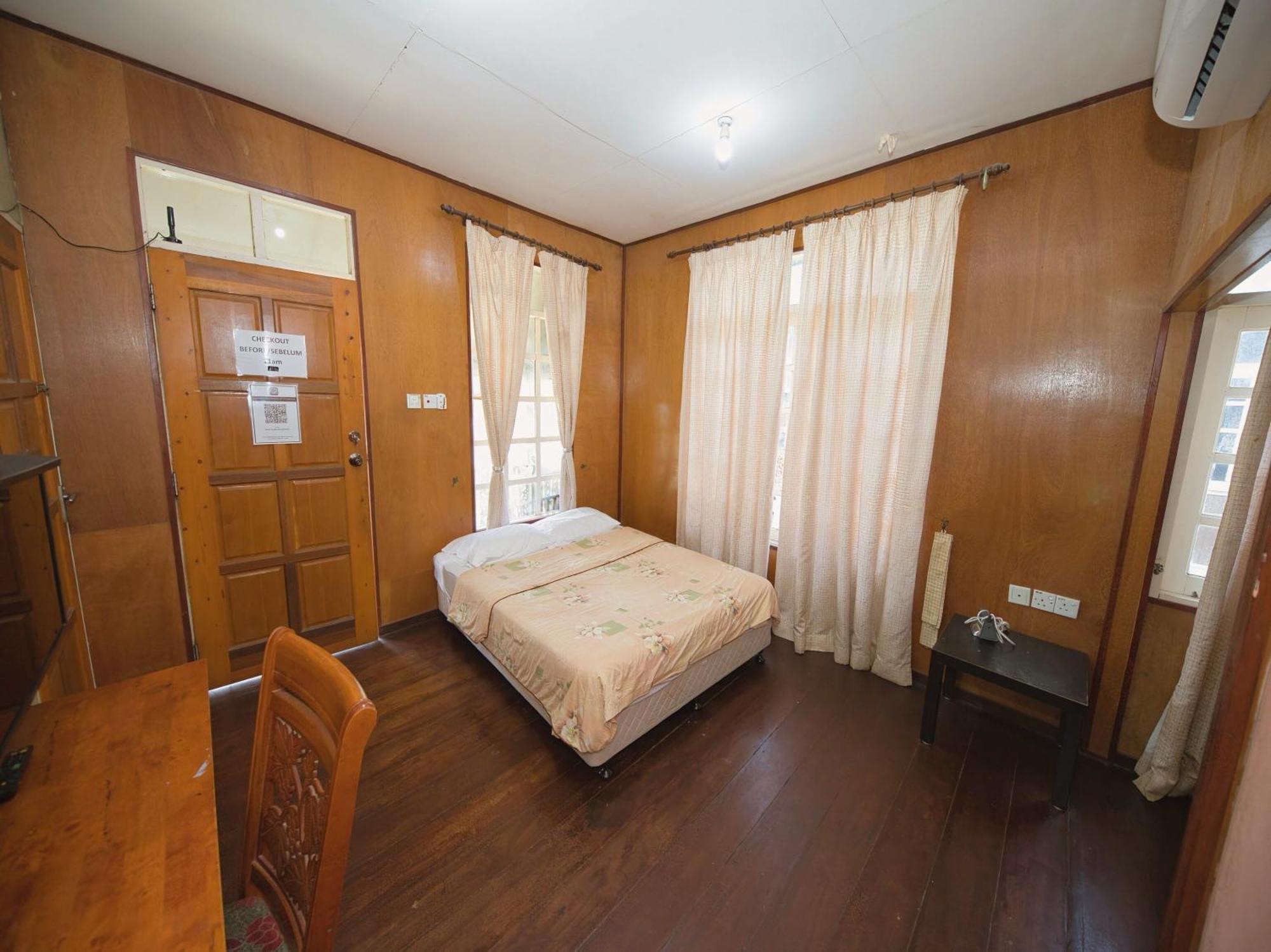 Oyo 90968 Teratak Samuderakita, Chalet & Guesthouse Kampong Gong Badak Exterior photo